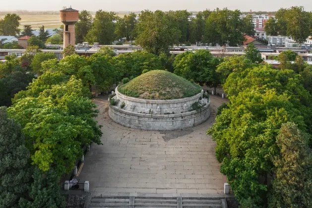 Zhongmu Apartments