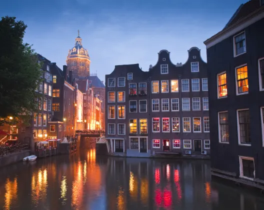 Vé máy bay Amsterdam Thành phố Vinh