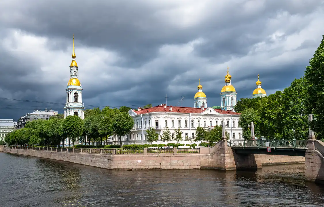 Hotels in der Nähe von St. Nicholas Cathedral