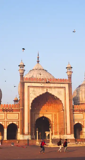 Hotels near Fatehpuri Masjid
