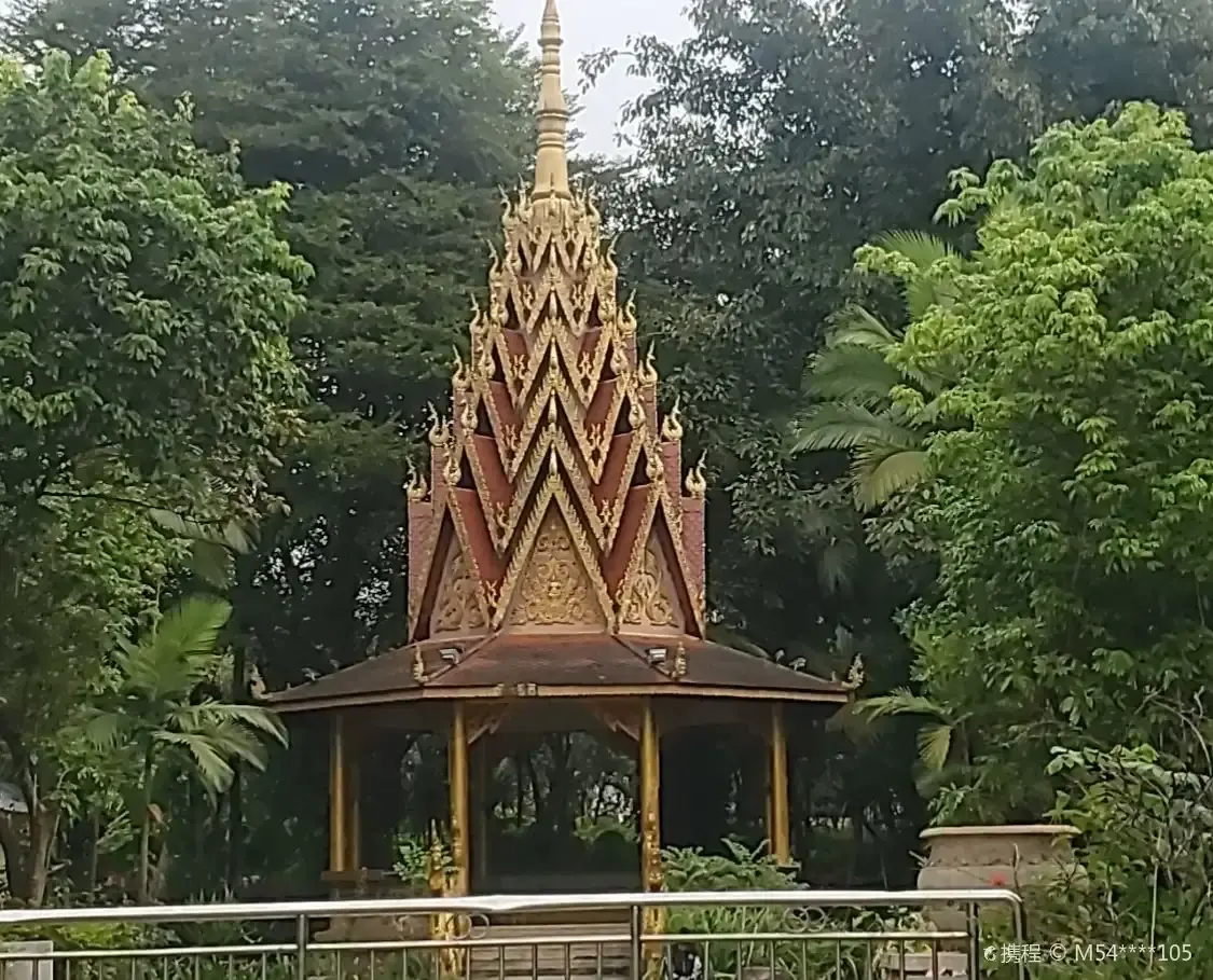 鄰近濱江公園的酒店