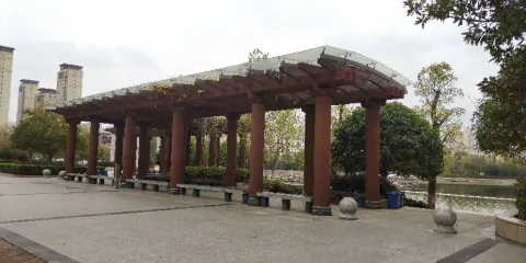 鏡湖公園