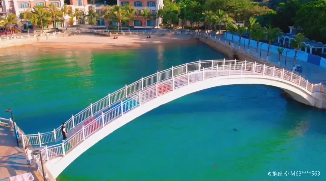 Hotels near Lingdingwan Arch Bridge