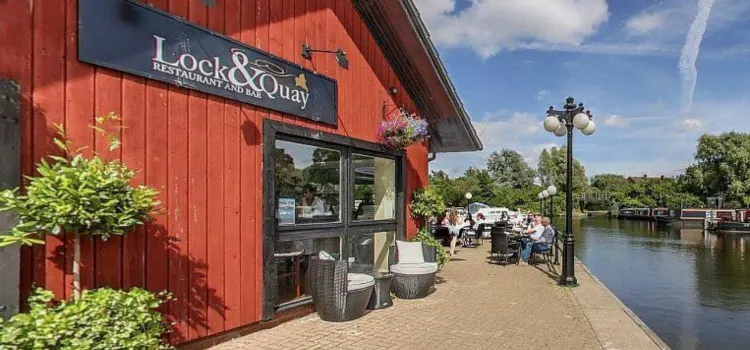 Lock & Quay Bar & Restaurant
