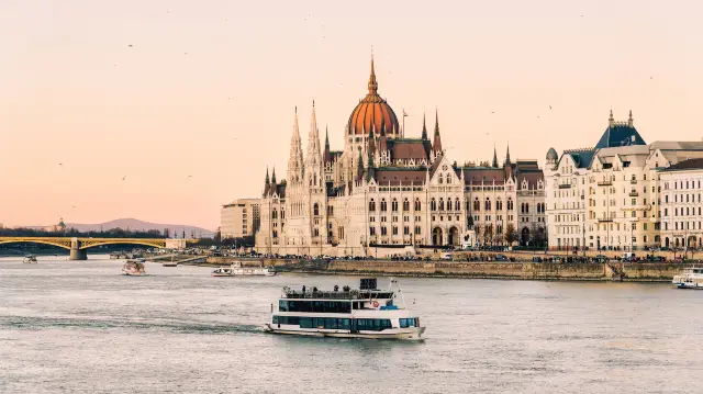 Cruise tour in Budapest