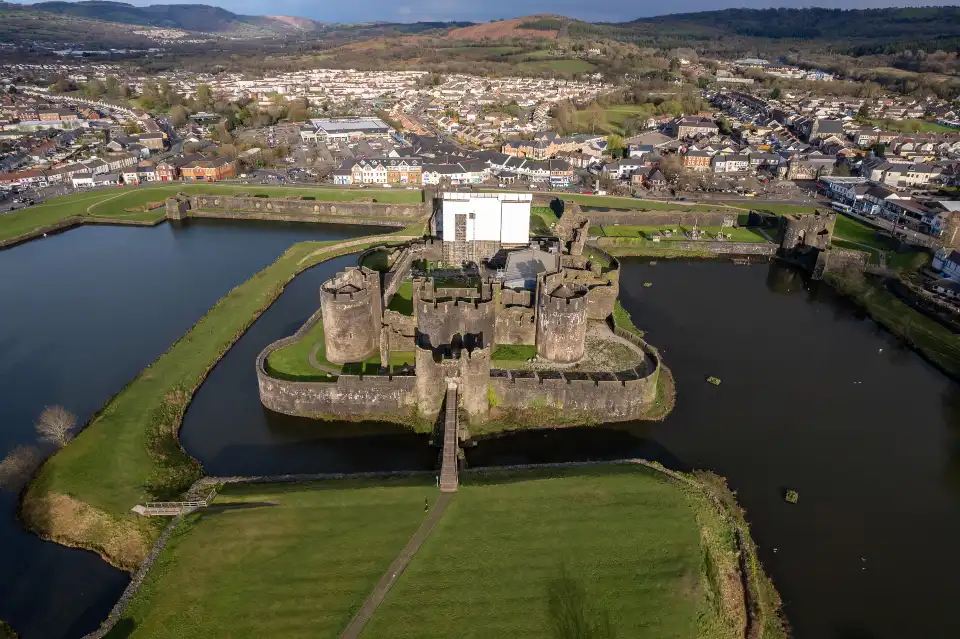 3_Caerphilly Castle