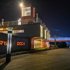 WARYAG DOCK 여행 사진