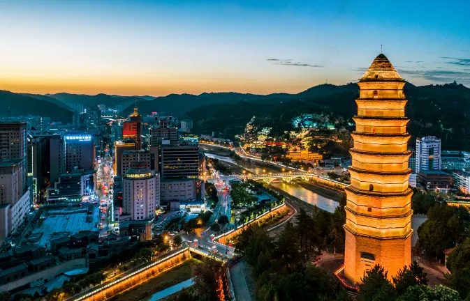 Mountain View Hotels in Yan'an