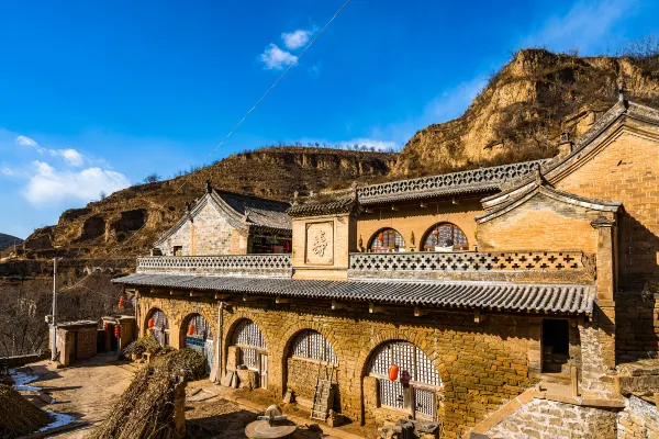 Hotels near Xialijiagou Village