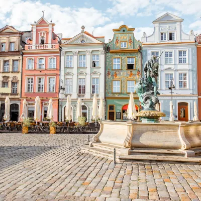 Poznan to Gold Coast Flights