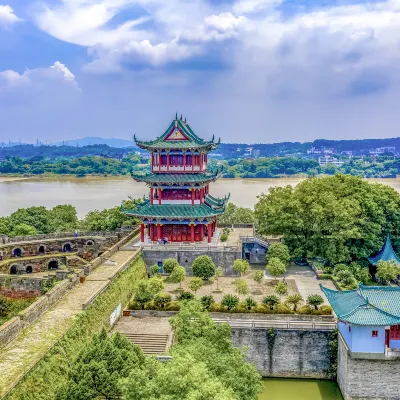 Номер с видом на горы Отели в г. Ганьчжоу