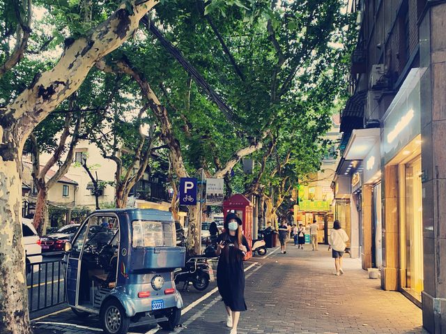 Sunday stroll: Shaanxi South & Xinle Rds