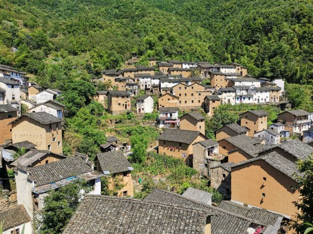陽產土樓