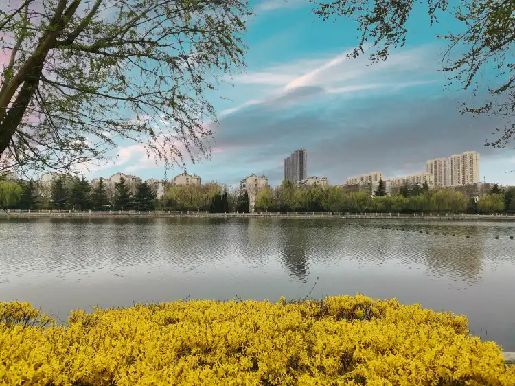 Hotels near Xianhe Park