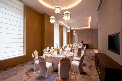 杭州千岛湖皇冠假日酒店中餐厅