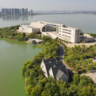 Отзывы об отеле Jiujiang Longxiang Express Hotel (Lushan High-speed Railway Station)