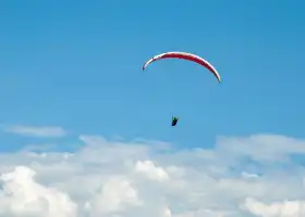 貴州雲中君滑翔傘基地