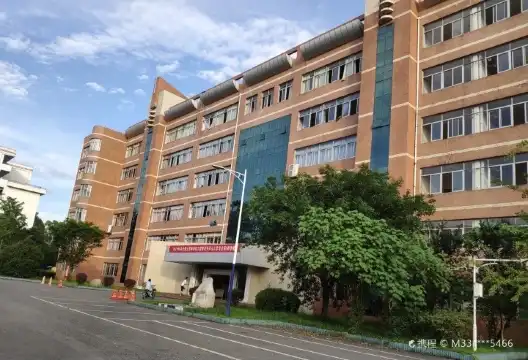 鄰近井岡山大學的酒店