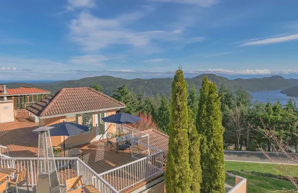 Alpina Restaurant at Villa Eyrie Resort