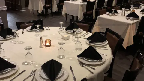 Revere Restaurant in Ewing