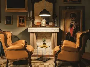 Room 21 Restaurant & Speakeasy