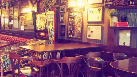 The Donegal Pub in 加拉拉泰