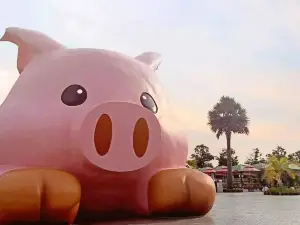 Three Little Pigs Leisure Farm