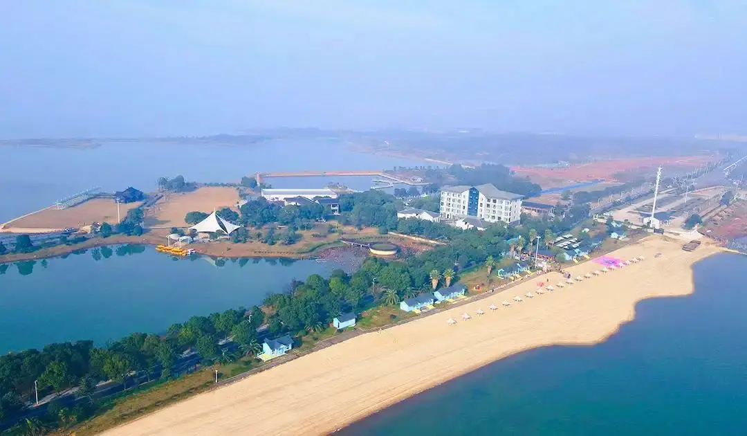 Hotels near Liangzihu Scenic Area