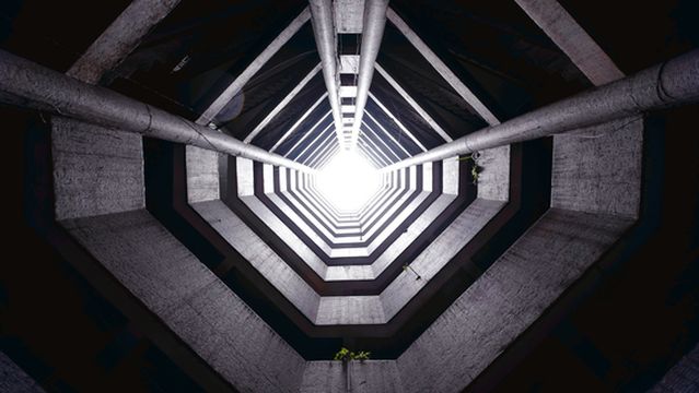 Tube-shaped Apartment, Haitang Creek