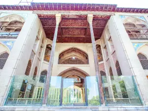 Hasht Behesht Palace