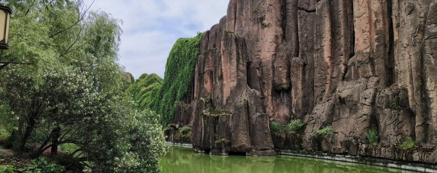 Zhongguo Fojiao Si Daming Mountain