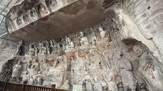 pi lu dong wen wu jing qu - liu ben zun shi lian ku