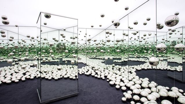 Yayoi Kusama's INFINITY MIRRORED ROOM - LET'S SURVIVE FOREVER
