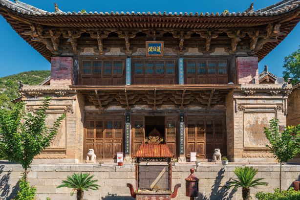 Qinglian Temple