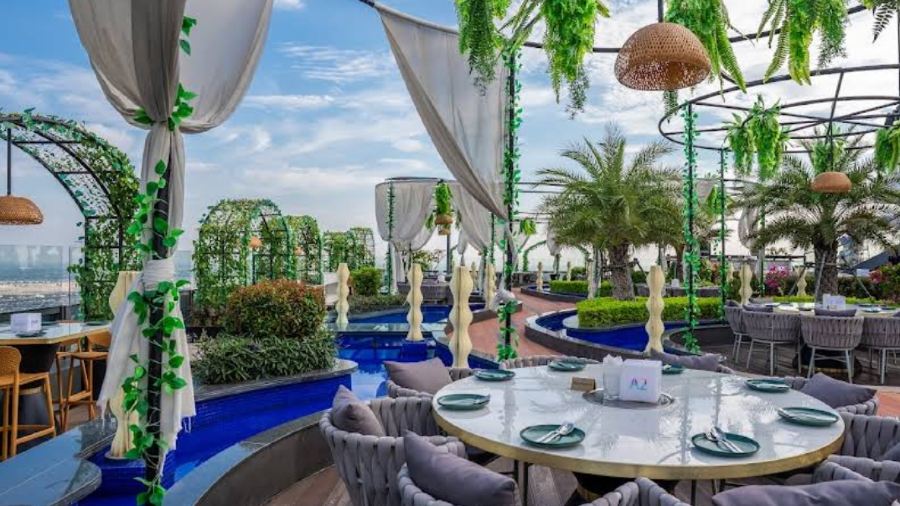 La Vida Skybar by Morgan