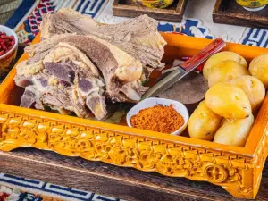 Yazhuola Tibetan Restaurant with Song‑and‑Dance · Bonfire Party (Qianguqing Branch)