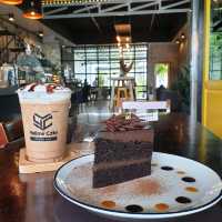 Yellow Cafe' Trang