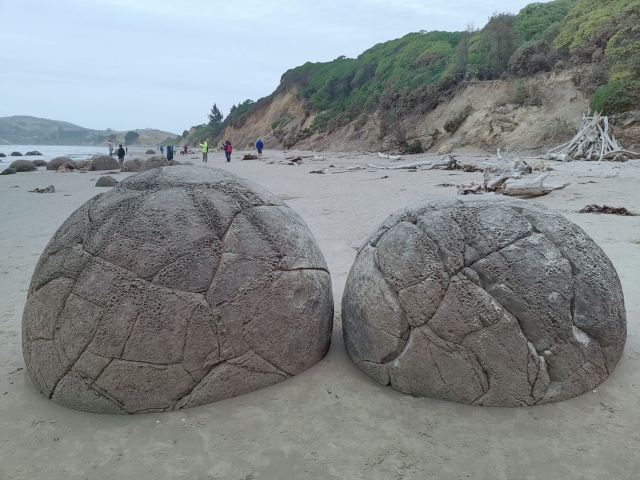 Moeraki Boulders
