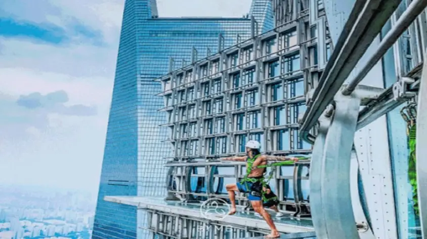 Jin Mao Tower Skywalk