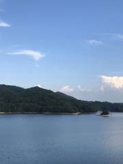 Xiangshan Lake