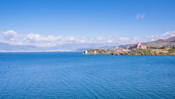 Fuxian Lake International Tourism Resort