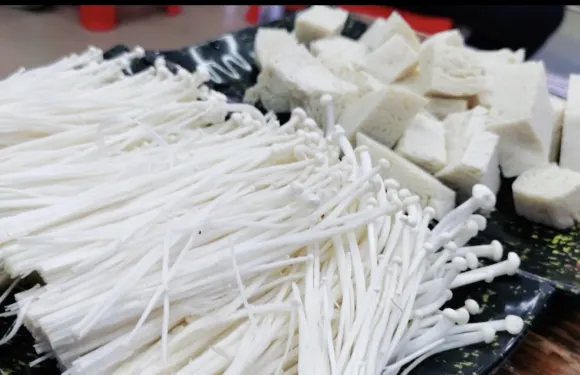 筋頭巴腦牛肉火鍋（七彩小康城店）