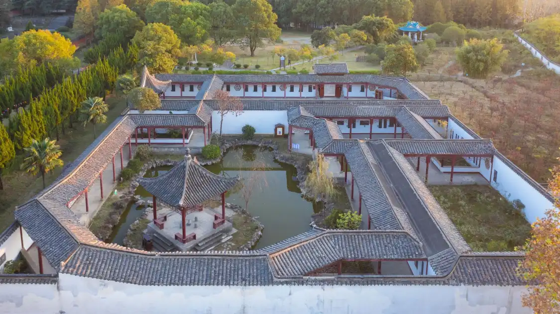 Hotels near The Conqueror's Temple