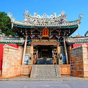 東山風動石景區