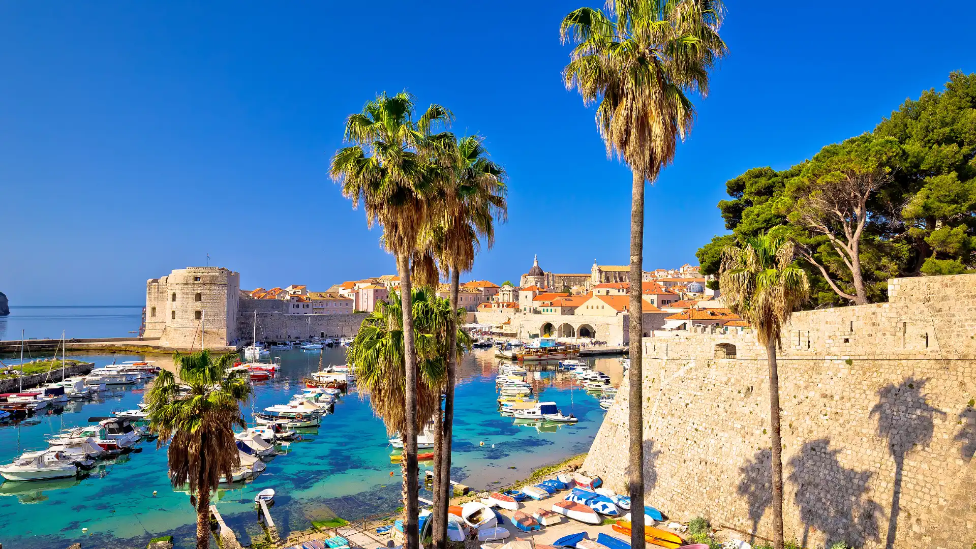 Hotel dekat Dubrovnik City Walls