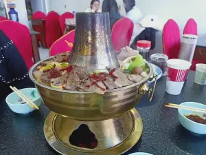 循化特色烤肉麵食炕鍋土火鍋