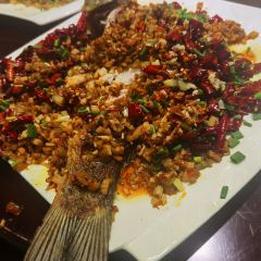 SHI ZI LOU User Photo