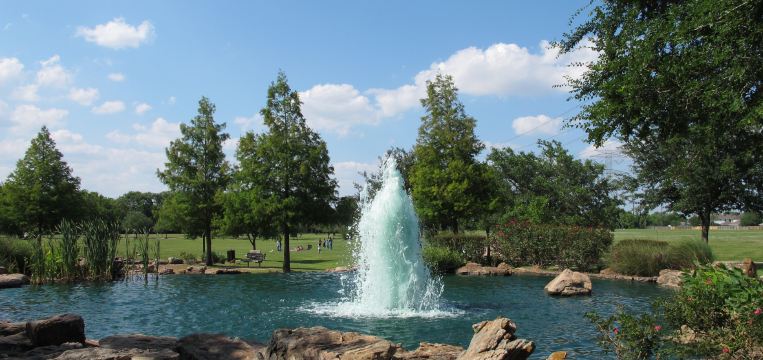 Sugar Land Travel Guide 2026: Top Attractions, Things to Do & Deals