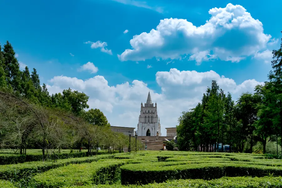 Liuyanghe Wedding Cultural Park