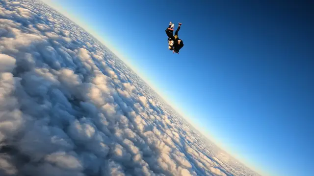 Skydiving in Yangjiang